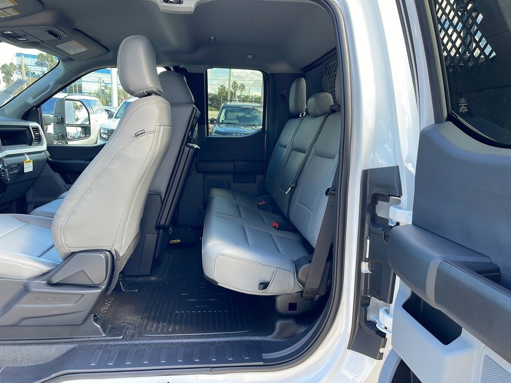 New 2026 Ford F550 4x4 SuperCab Super Duty image 28