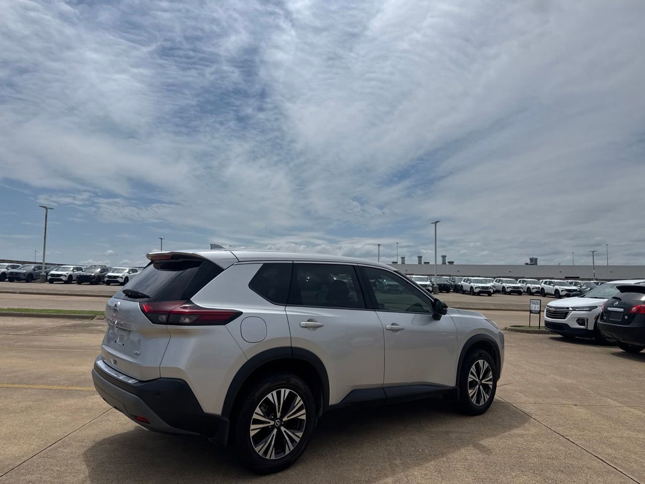 Certified 2021 Nissan Rogue SV FWD image 21