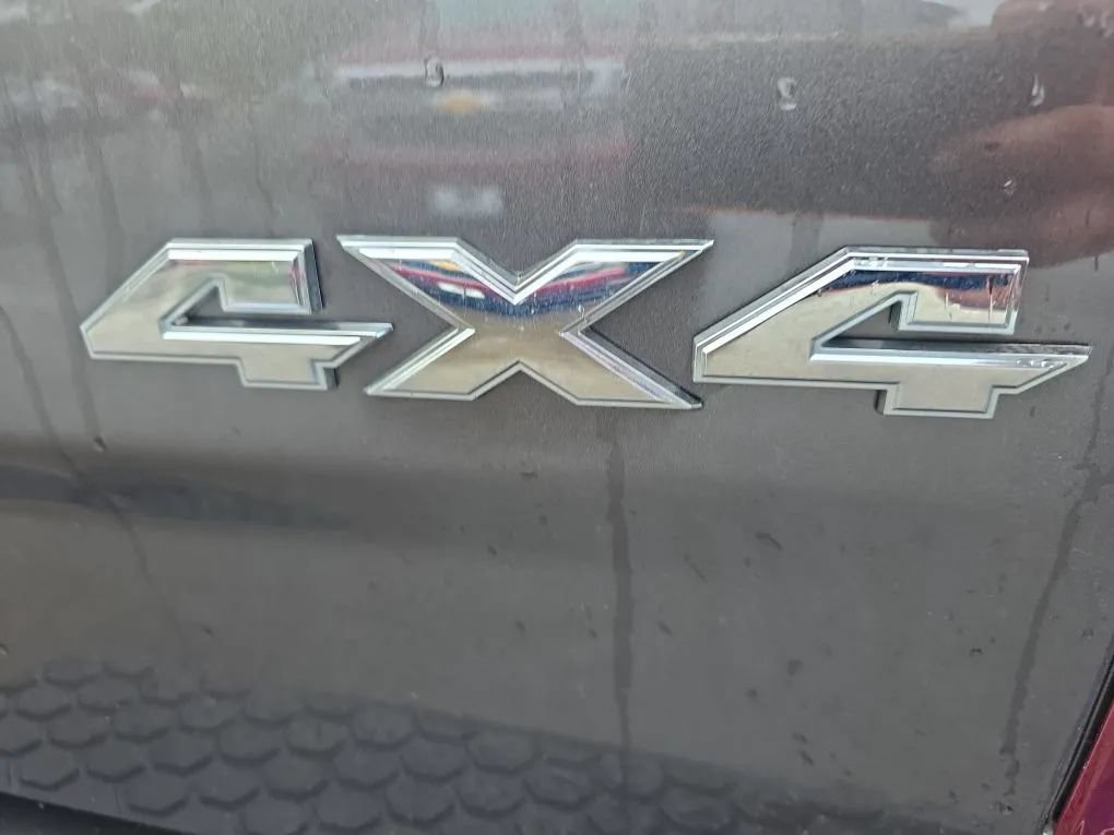 Used 2018 RAM 1500 Express AWD/4WD image 16