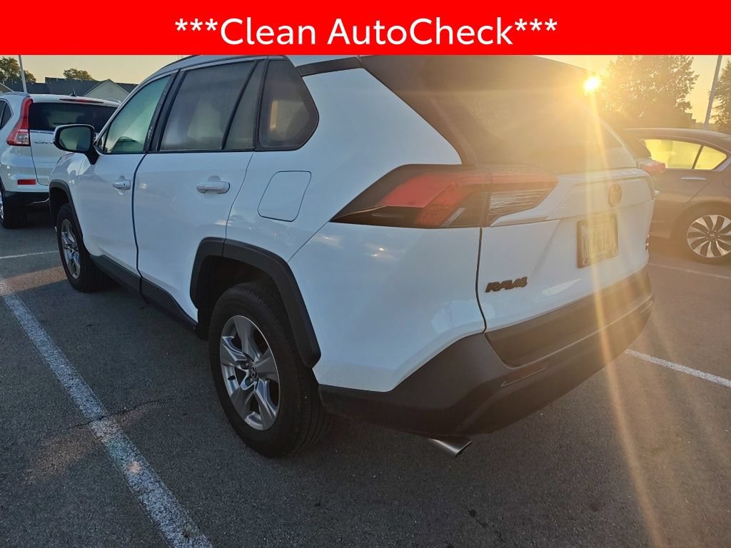 Used 2024 Toyota RAV4 XLE w/ Convenience Package AWD/4WD image 4
