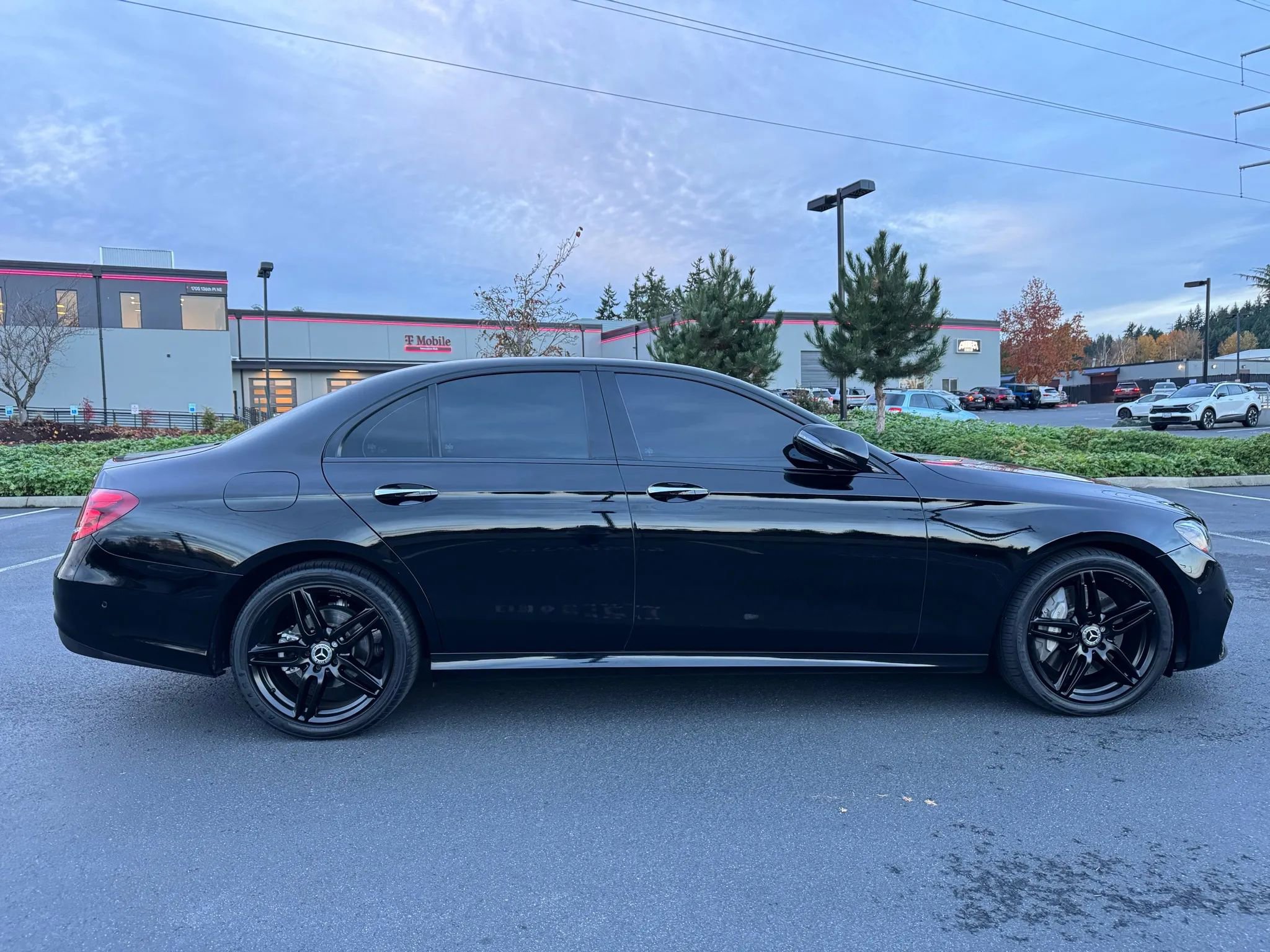 Used 2020 Mercedes-Benz E 350 4MATIC Sedan image 11