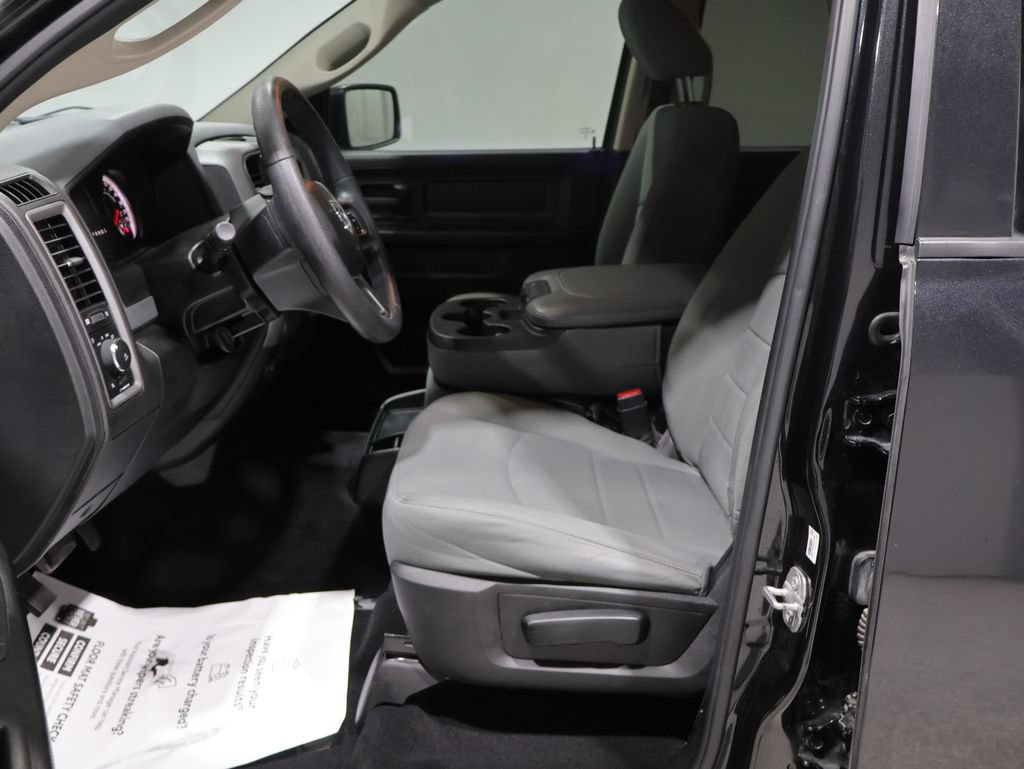 Used 2019 RAM 1500 Express w/ Express Value Package AWD/4WD image 11