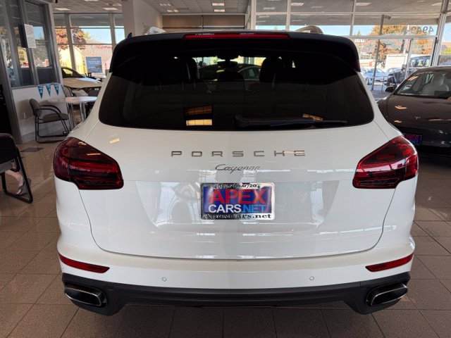 Used 2016 Porsche Cayenne AWD/4WD image 5