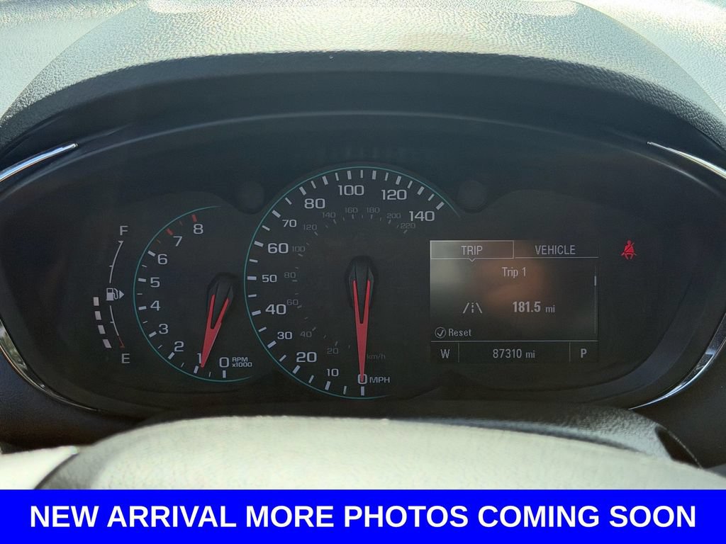 Used 2022 Chevrolet Trax LT w/ LT Convenience Package FWD image 21