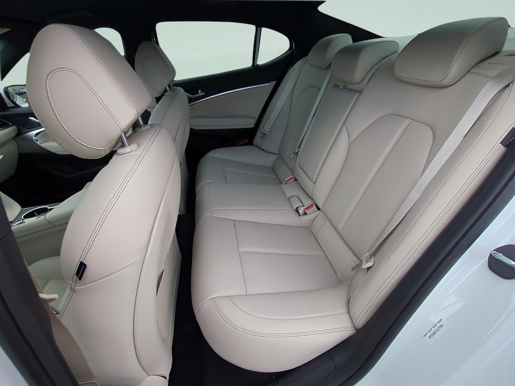 New 2026 Genesis G70 2.5T RWD image 9