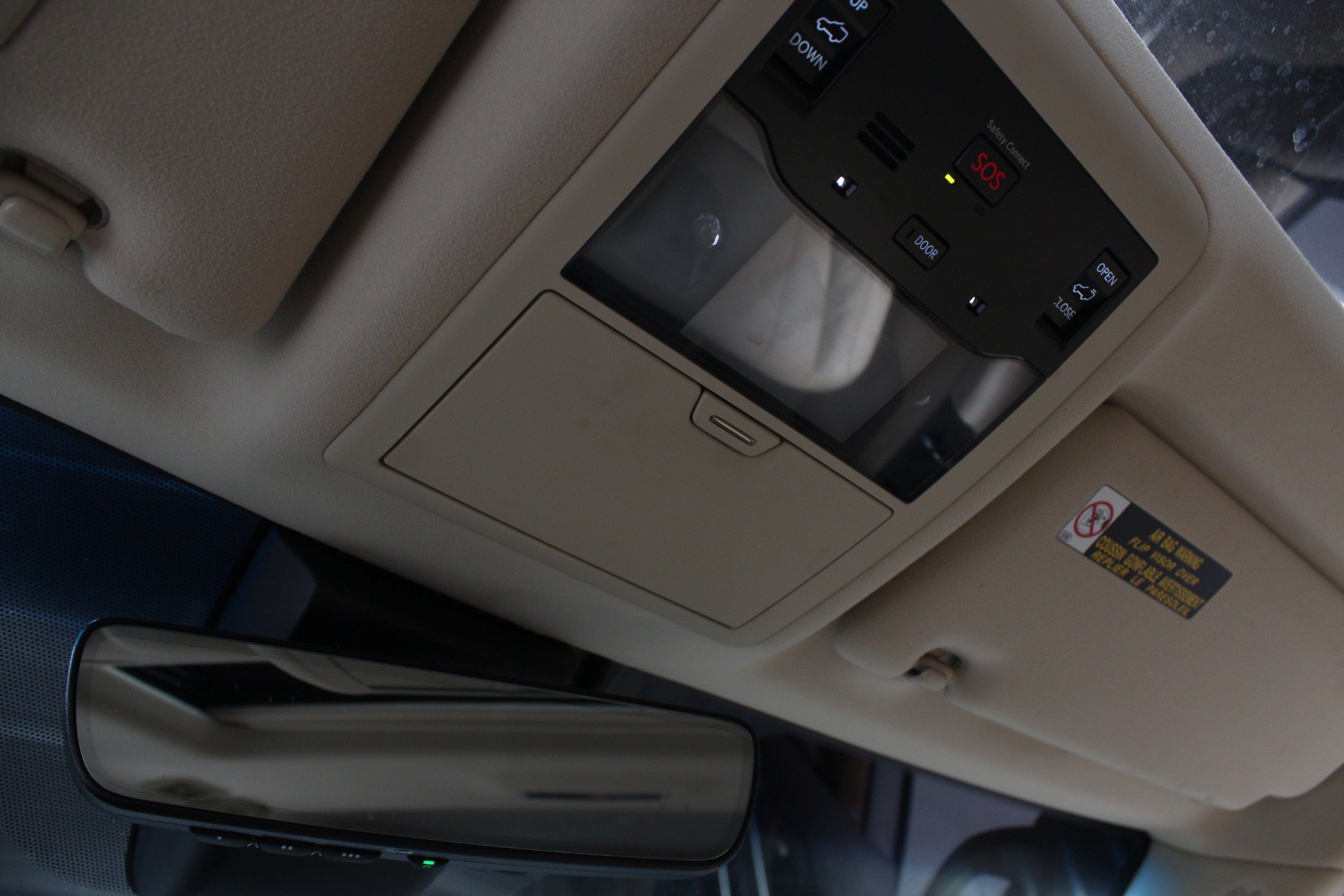 Used 2021 Lexus LX 570 4WD w/ Luxury Package image 25