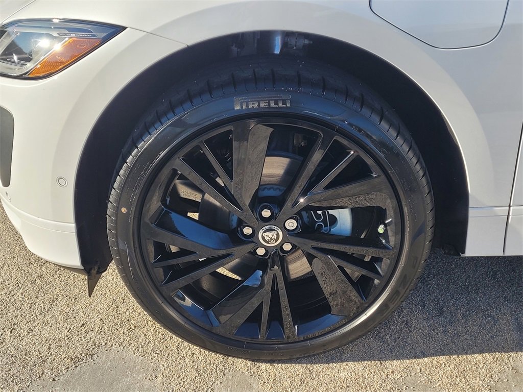 New 2024 Jaguar I-PACE R-Dynamic HSE image 9