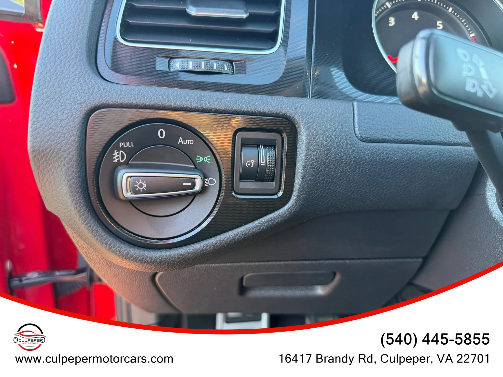 Used 2016 Volkswagen GTI SE w/ Lighting Package (SEL) FWD image 21