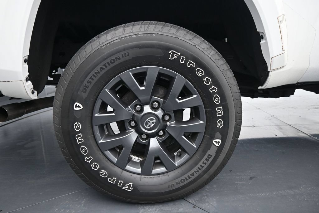 Used 2023 Toyota Tacoma SR5 w/ Technology Package AWD/4WD image 10