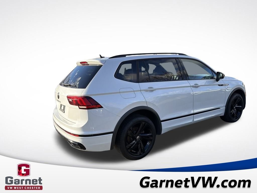 Certified 2023 Volkswagen Tiguan SE R-Line image 5