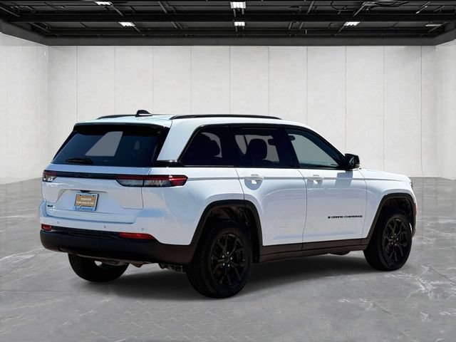 Certified 2024 Jeep Grand Cherokee Altitude AWD/4WD image 5