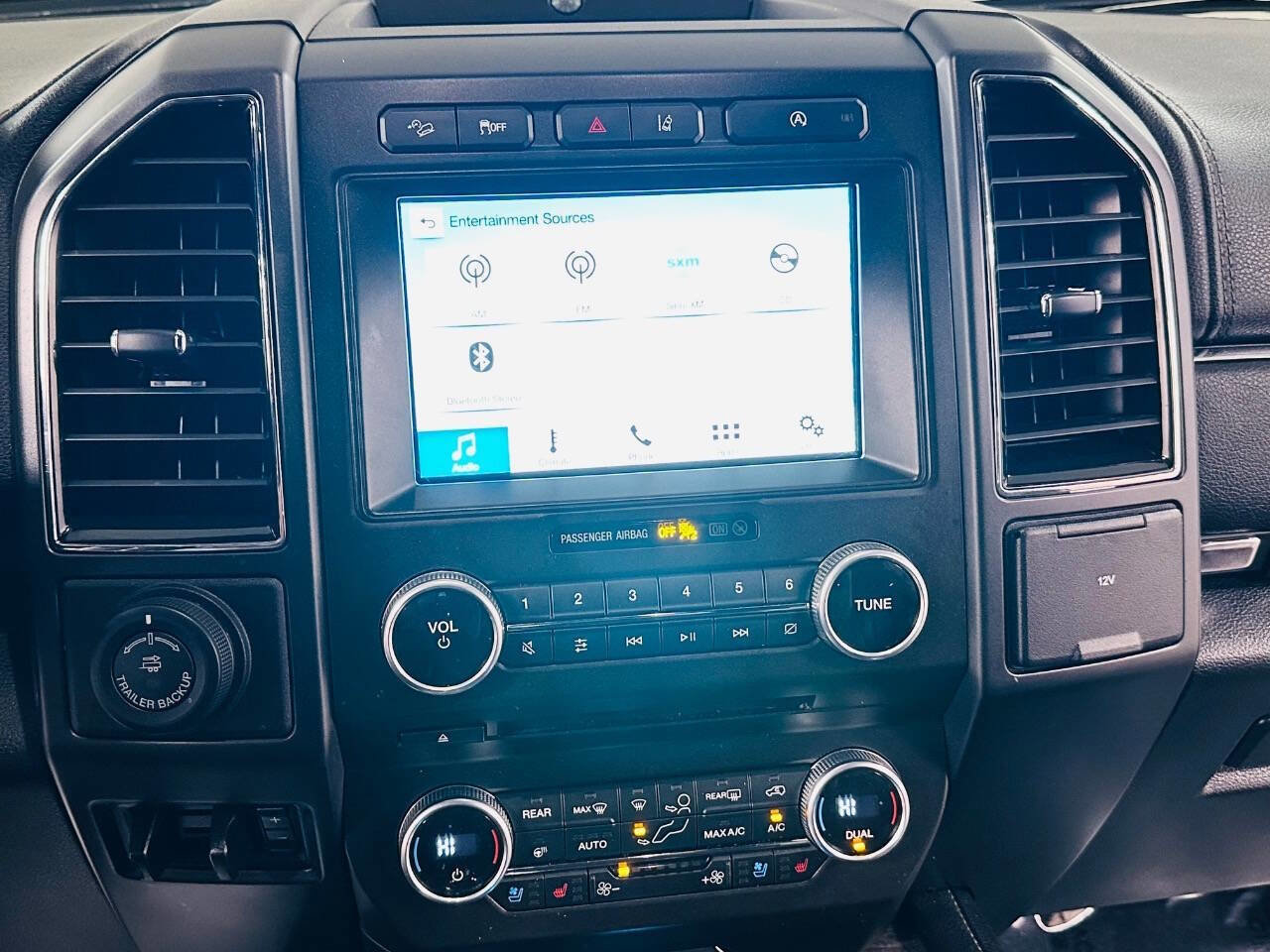 Used 2018 Ford Expedition Limited AWD/4WD image 12