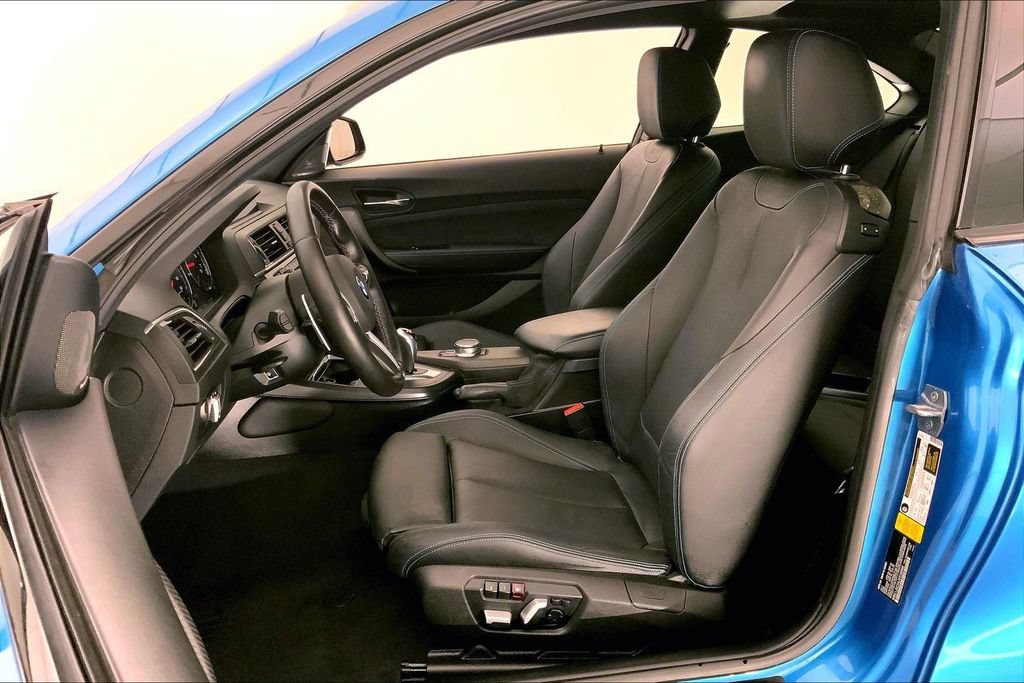 Used 2018 BMW M2 RWD image 13