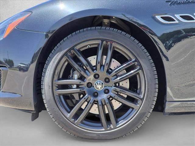 Used 2022 Maserati Quattroporte Modena Q4 AWD/4WD image 24