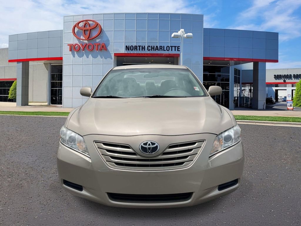 Used 2009 Toyota Camry LE FWD image 2
