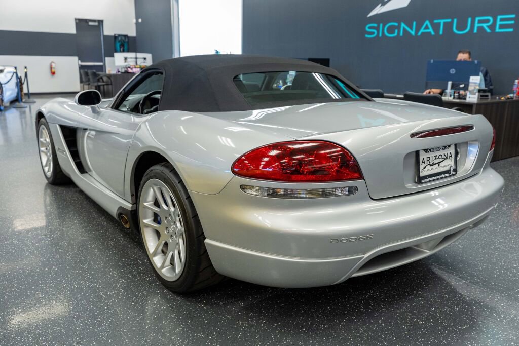 Used 2003 Dodge Viper SRT-10 image 7