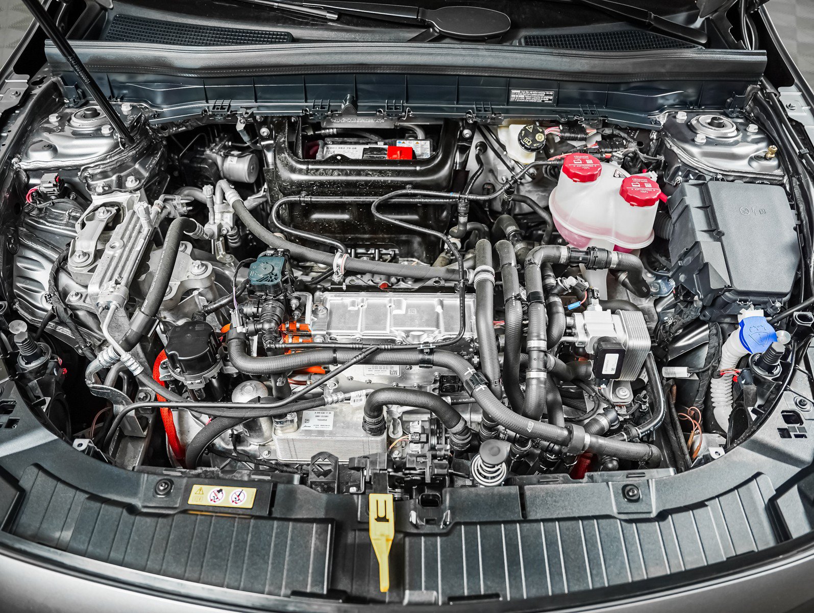 Certified 2025 Mercedes-Benz EQB 250+ image 3