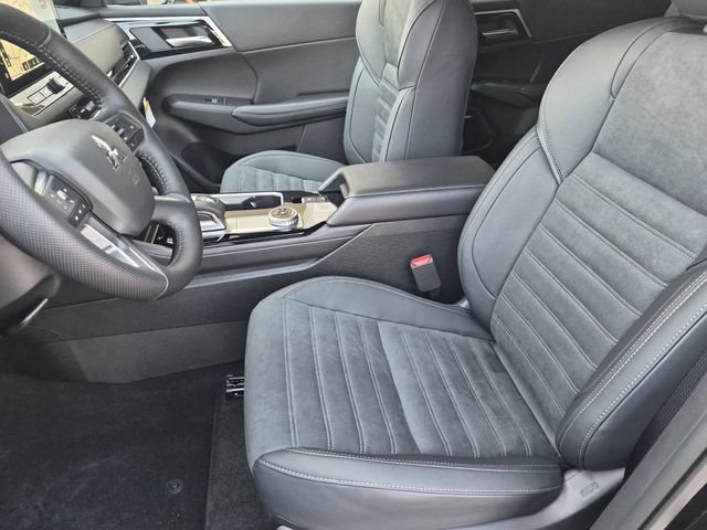 New 2026 Mitsubishi Outlander LE FWD image 15