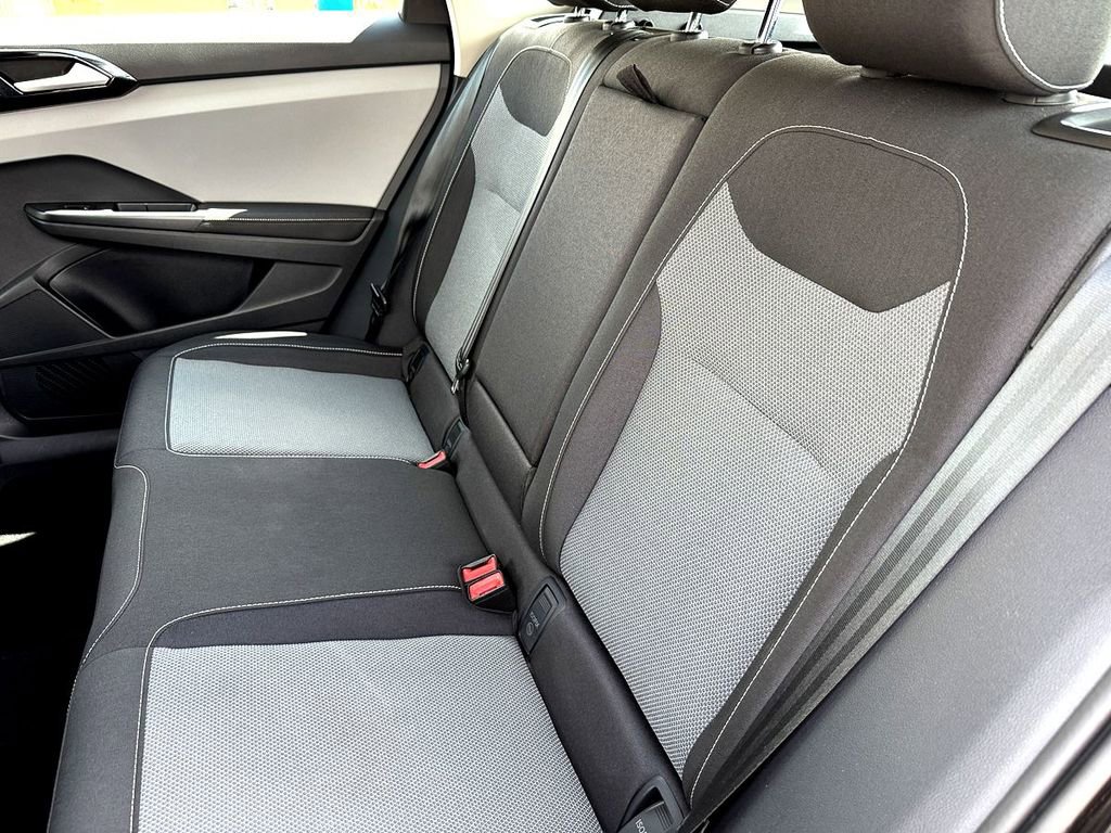 Used 2024 Volkswagen Taos S image 27