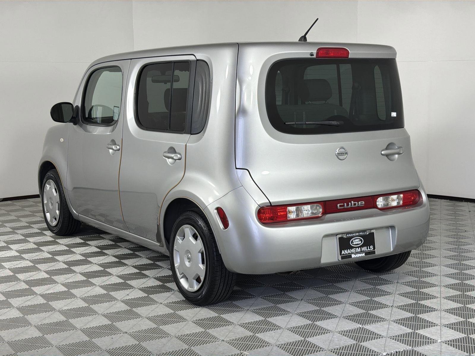Used 2010 Nissan Cube 1.8 S w/ Interior Designer Pkg image 3