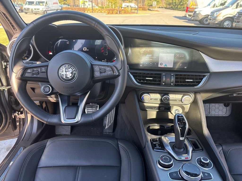 Used 2024 Alfa Romeo Giulia Ti RWD image 32