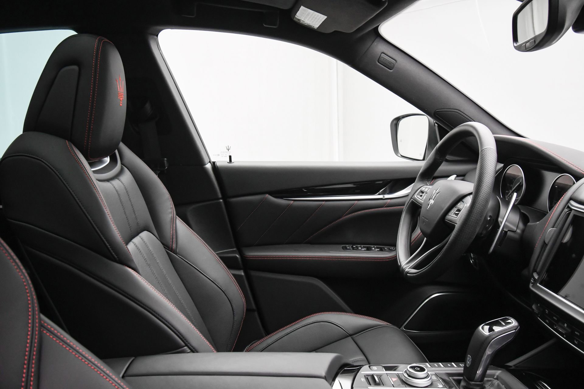 New 2024 Maserati Levante GT Ultima image 47