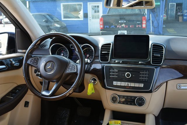 Used 2018 Mercedes-Benz GLE 350 w/ Premium 1 Package image 33