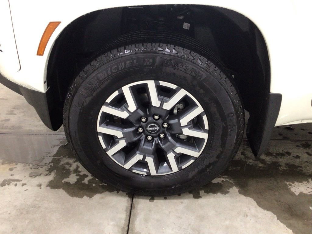 Used 2024 Nissan Frontier SL w/ Technology Package image 8
