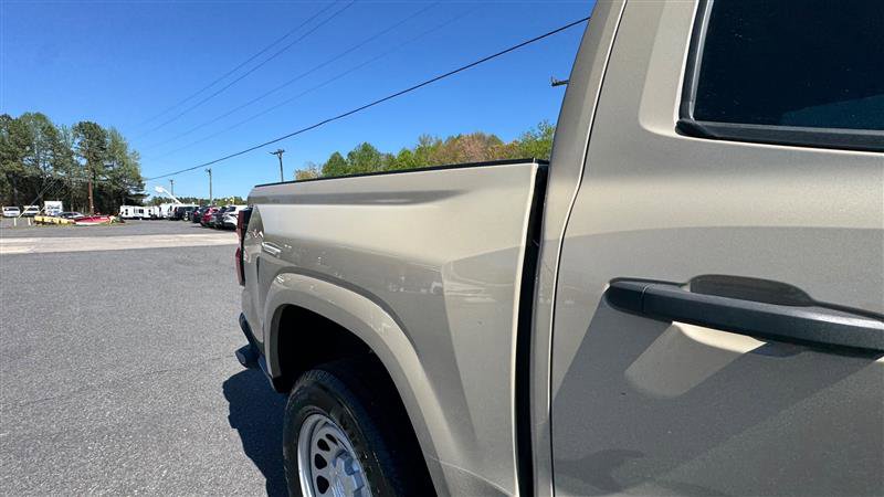 Used 2024 Chevrolet Colorado W/T image 26