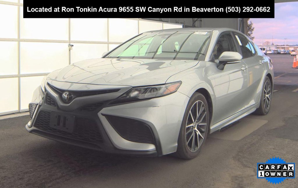Used 2024 Toyota Camry SE w/ Cold Weather Package image 3