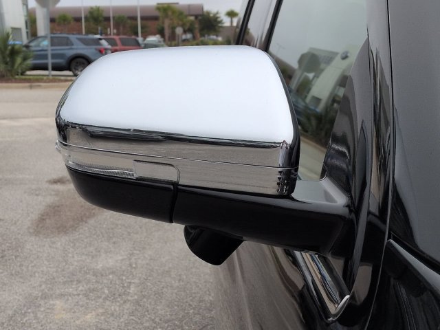 Used 2022 Lincoln Navigator Black Label AWD/4WD image 12