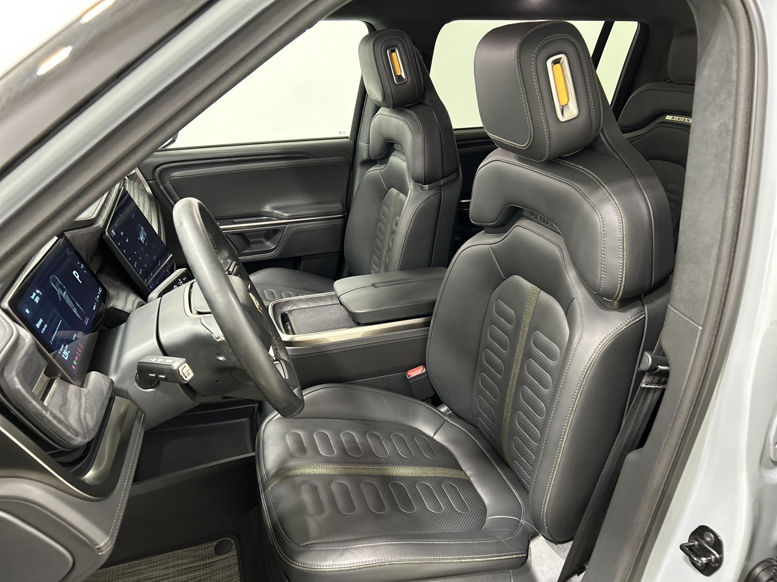 Used 2023 Rivian R1S Adventure Quad AWD/4WD image 20