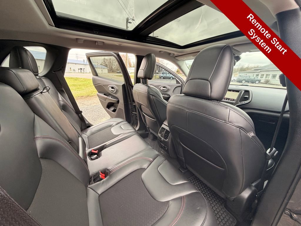 Used 2020 Jeep Cherokee Trailhawk w/ Comfort & Convenience Group image 34