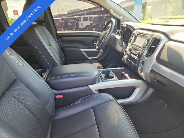 Used 2017 Nissan Titan PRO-4X AWD/4WD image 12