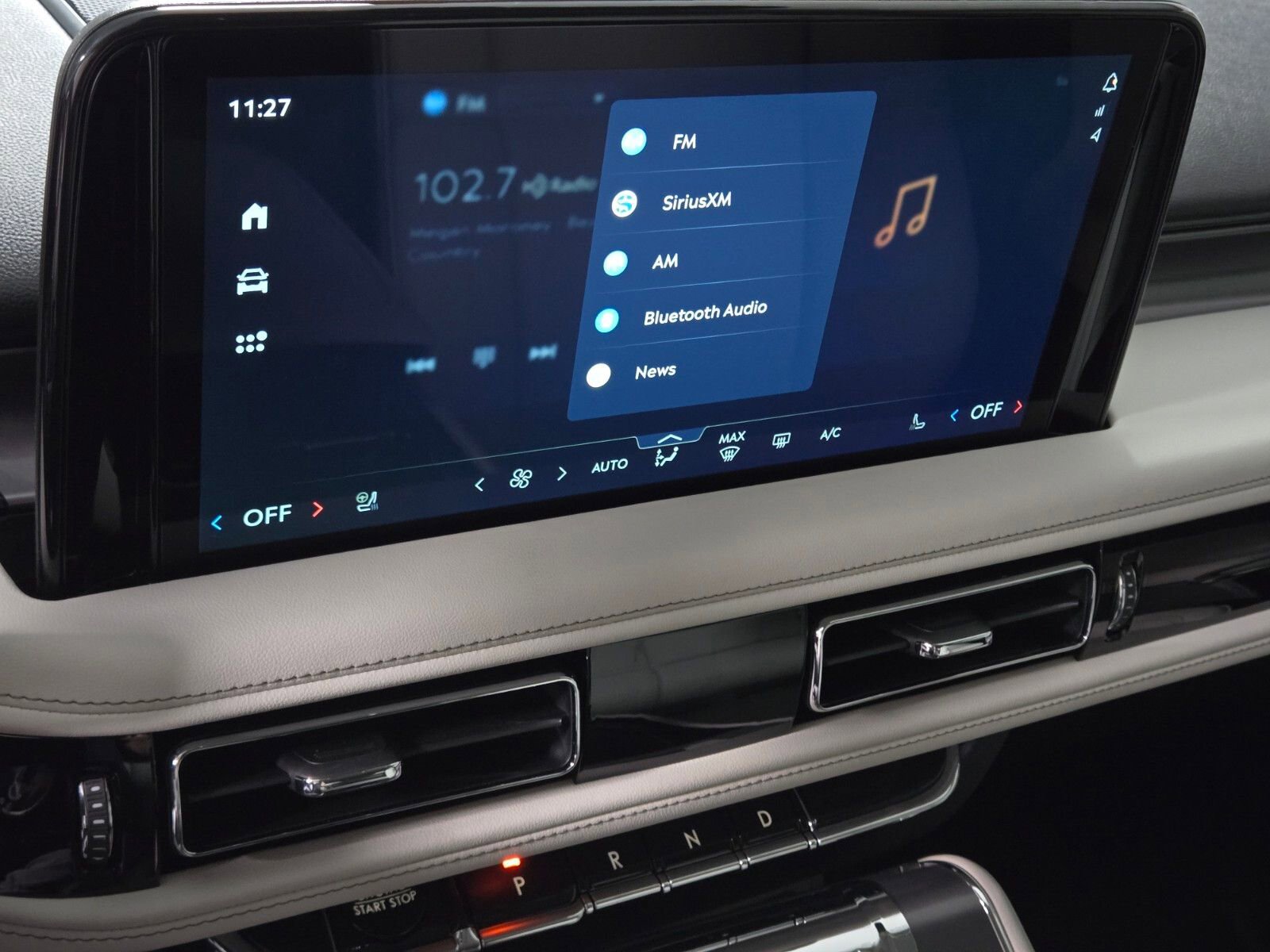 New 2026 Lincoln Aviator 2WD w/ Jet Appearance Package image 27