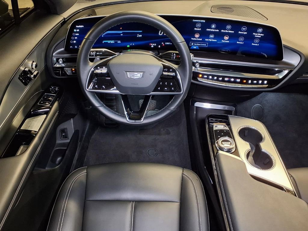 Used 2024 Cadillac Lyriq Tech RWD image 14