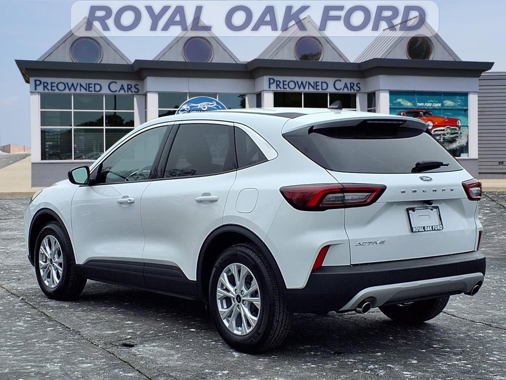 Used 2024 Ford Escape Active image 2
