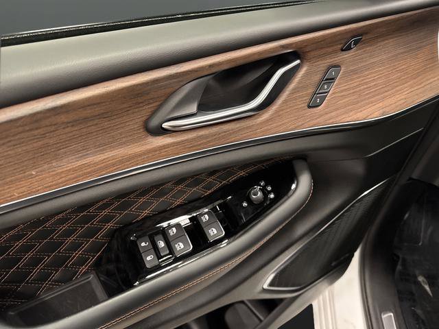 Used 2024 Jeep Grand Cherokee L Summit w/ Advanced Protech Group IV image 30