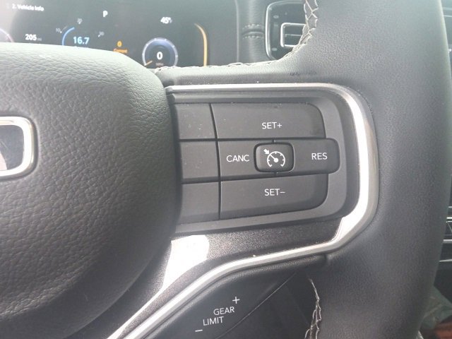 Used 2023 Jeep Wagoneer 4WD w/ Premium Group I image 10