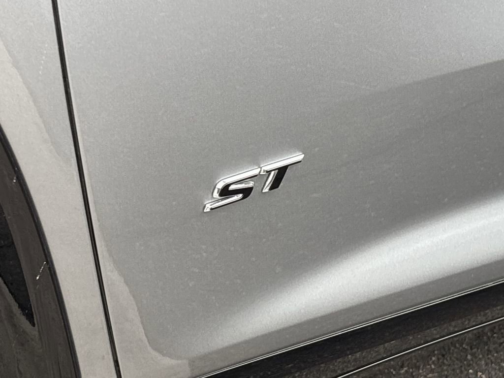 New 2025 Buick Enclave Sport Touring w/ Super Cruise Package image 32