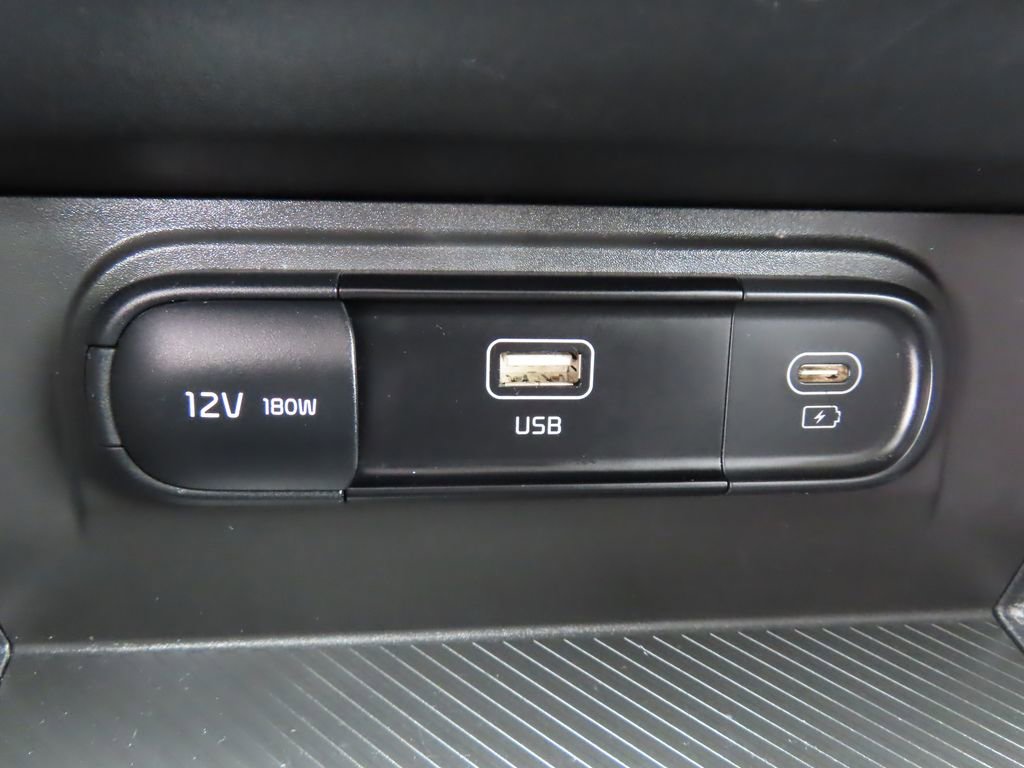 Certified 2025 Kia Sportage LX image 7