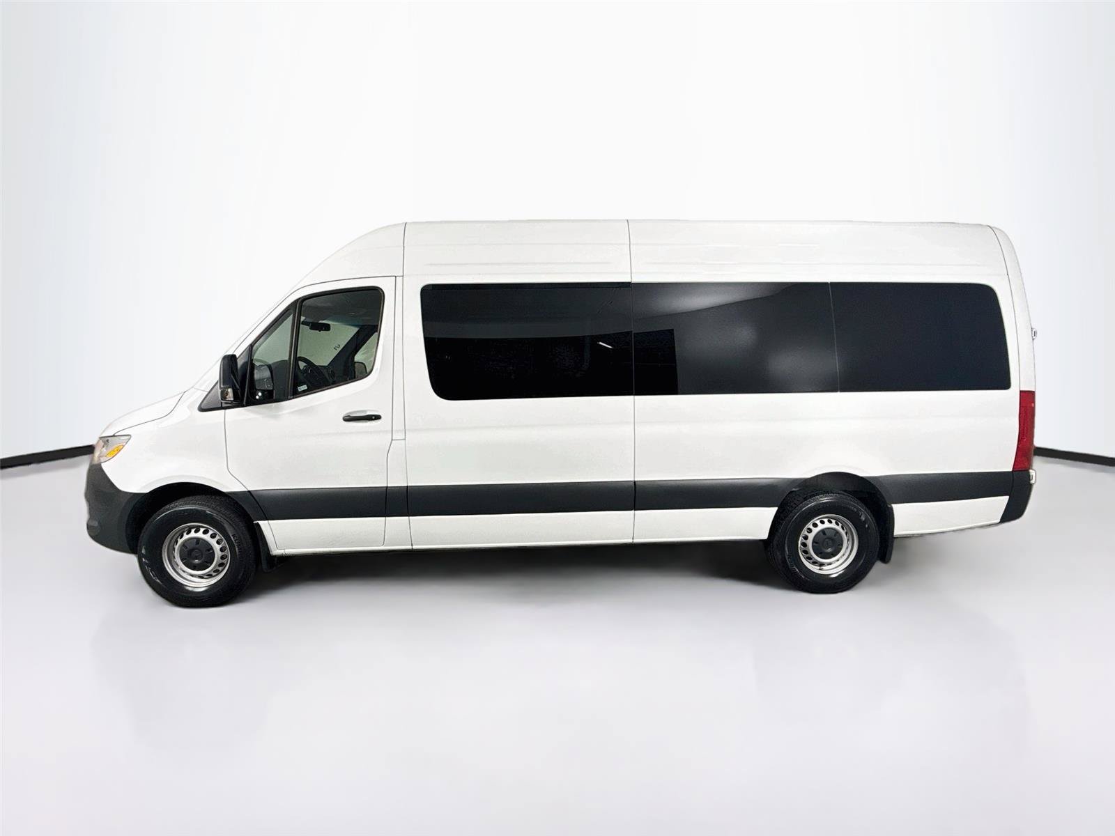 Used 2026 Mercedes-Benz Sprinter 2500 image 2