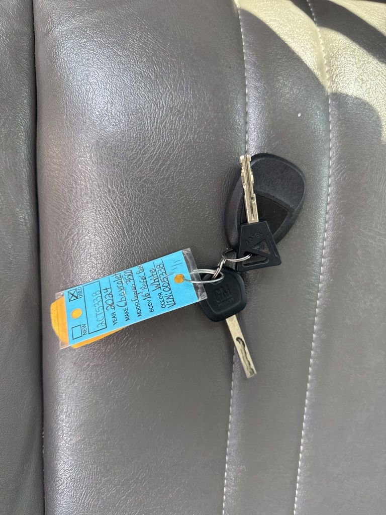 Used 2024 Chevrolet Express 3500 w/ Power Convenience Package image 26