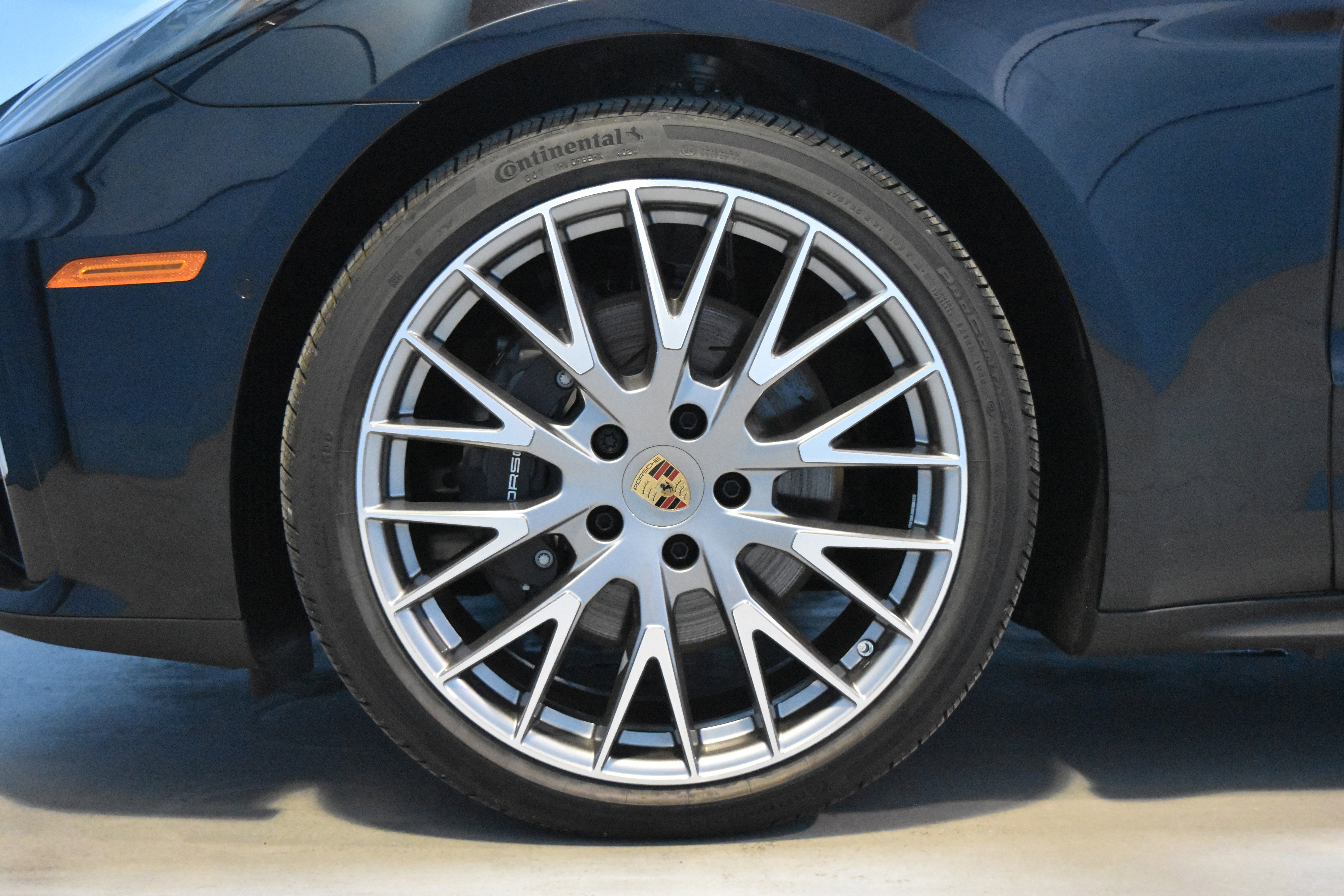 New 2025 Porsche Panamera 4 image 27