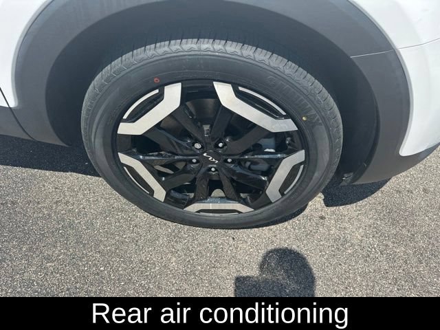 Used 2024 Kia Telluride S w/ S Sunroof Package AWD/4WD image 5