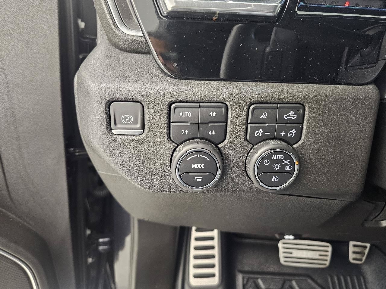 Used 2023 Chevrolet Silverado 1500 RST w/ Convenience Package II AWD/4WD image 14
