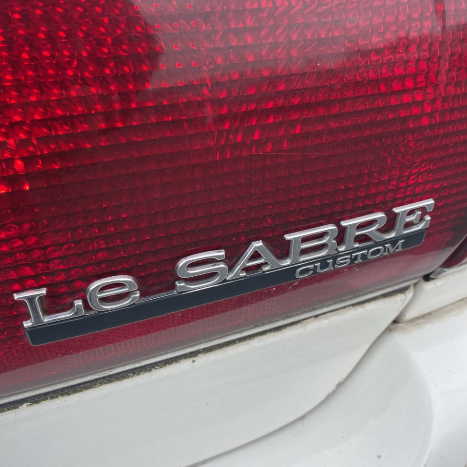 Used 2004 Buick Le Sabre Custom image 33