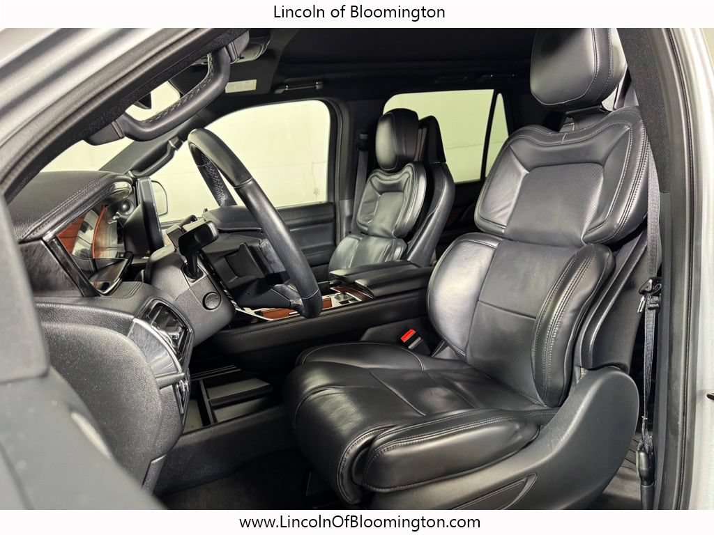 Used 2023 Lincoln Navigator Reserve AWD/4WD image 15