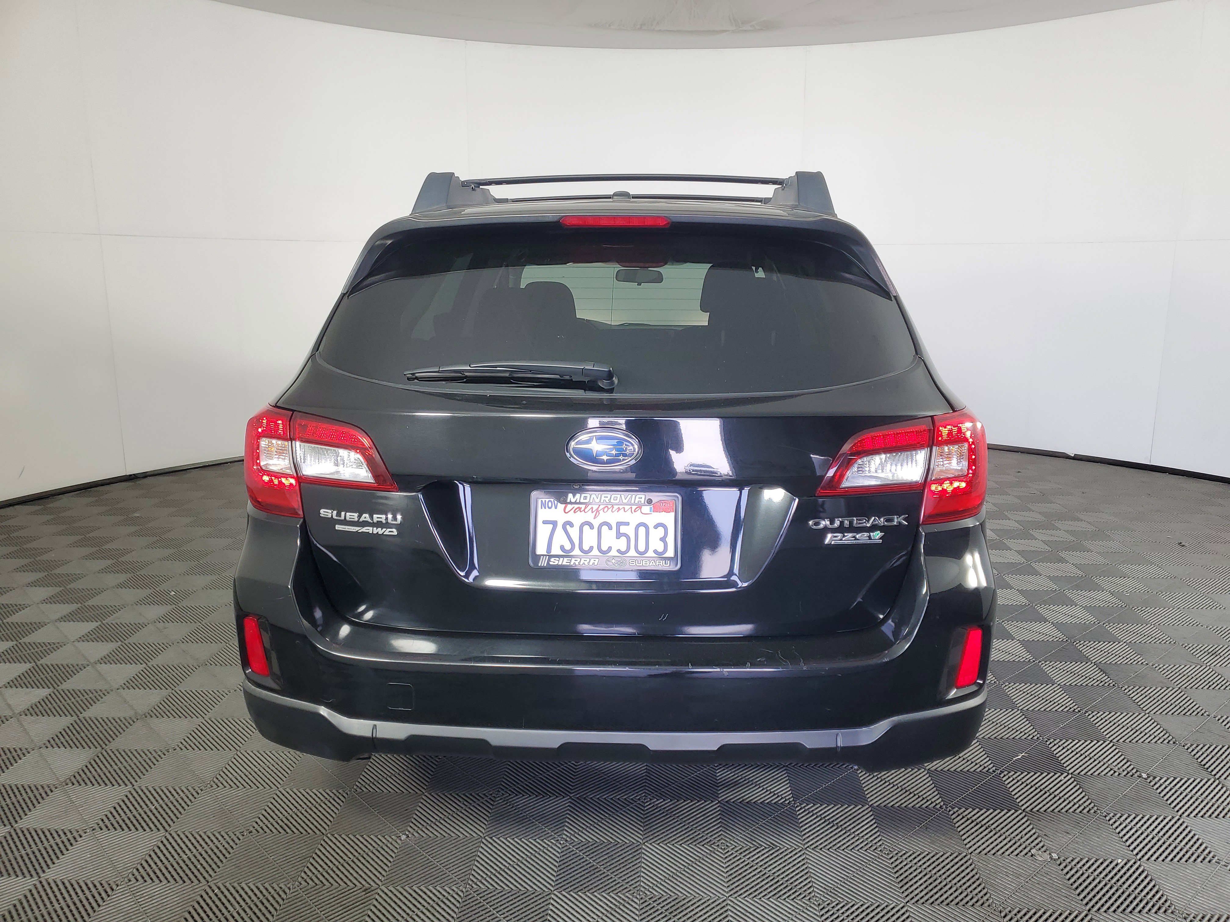 Used 2015 Subaru Outback 2.5i Premium AWD/4WD image 5