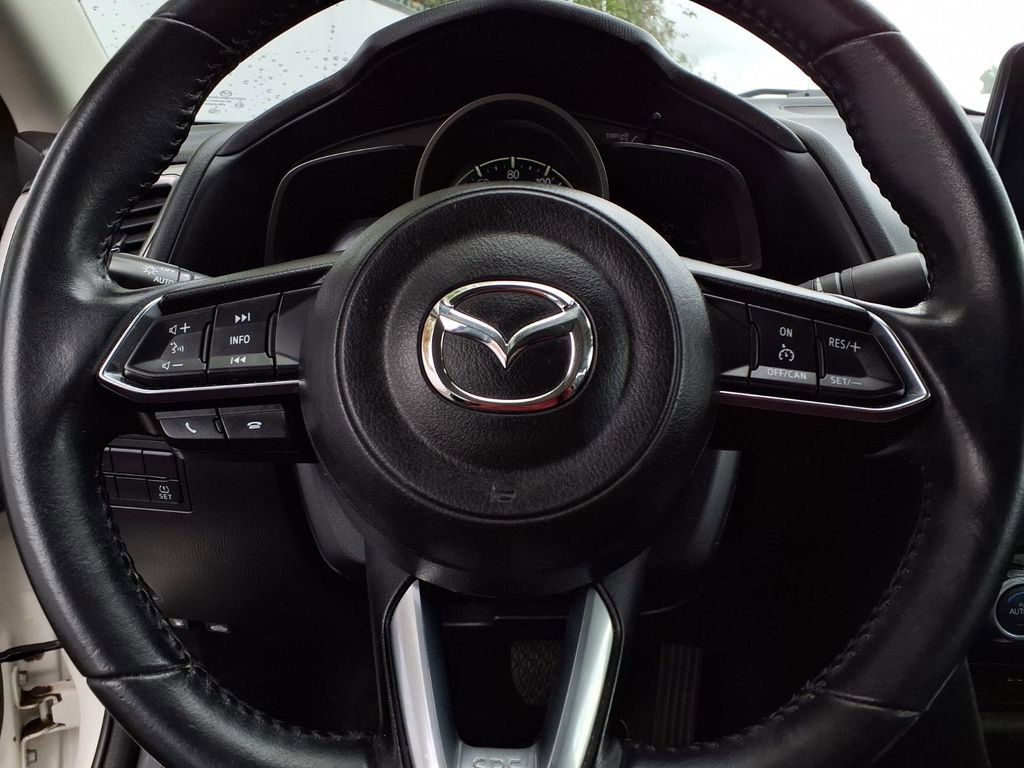 Used 2018 MAZDA MAZDA3 Touring image 11